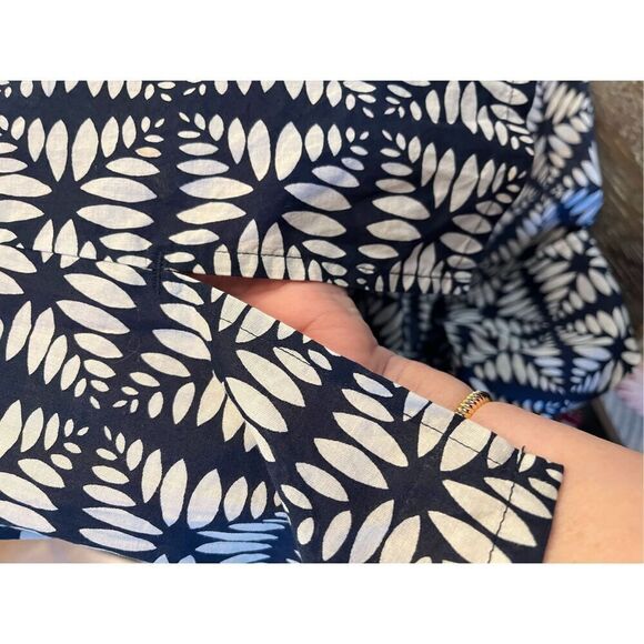 J. Crew Factory Navy & White Light Weight Tunic Top sz S EUC - Picture 8 of 9